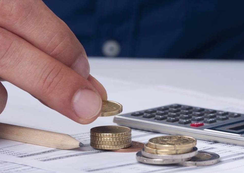 Does Outsourcing Help My Business Save Money Img
