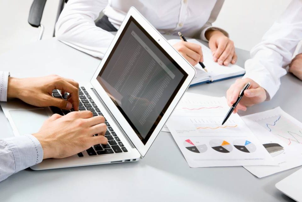Why partnering with Virtual accounting team or online accounting is good for you