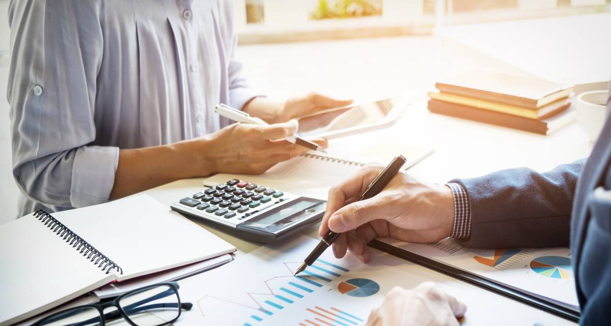 Accounting and Financial Reporting in UAE